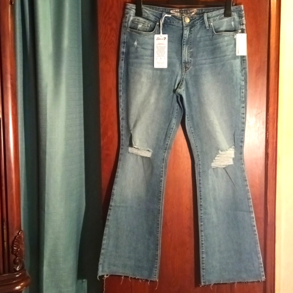 NWT Women's Size 14 Seven7 Felicity Slim Flare Jeans
